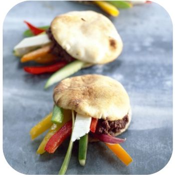 Mini-burger with tapenade and vegetables